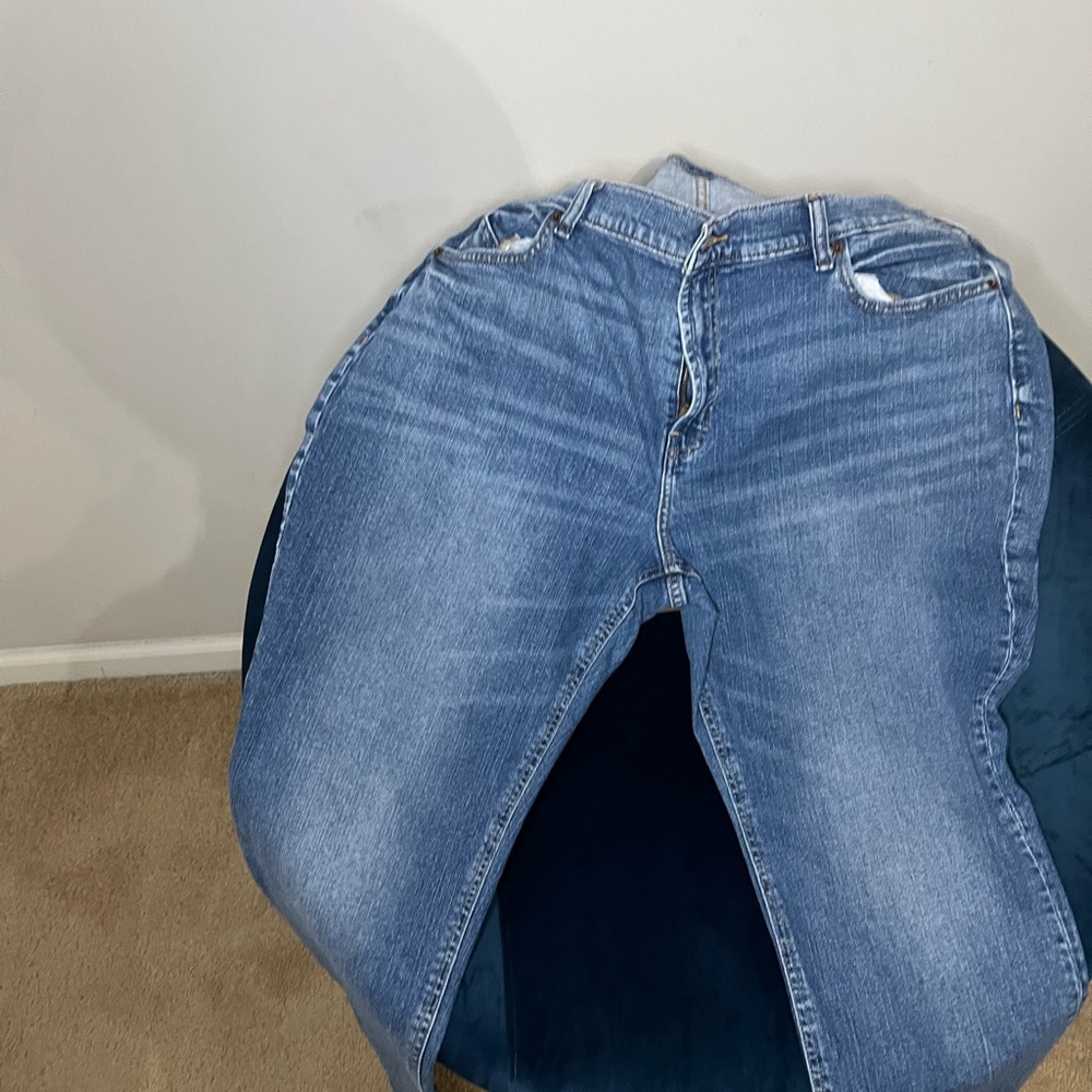 Old Navy Women's Straight Leg Jeans in Blue